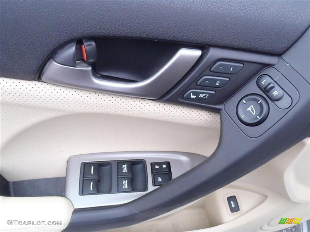 2010 Acura TSX Sedan Controls Photo #47375375