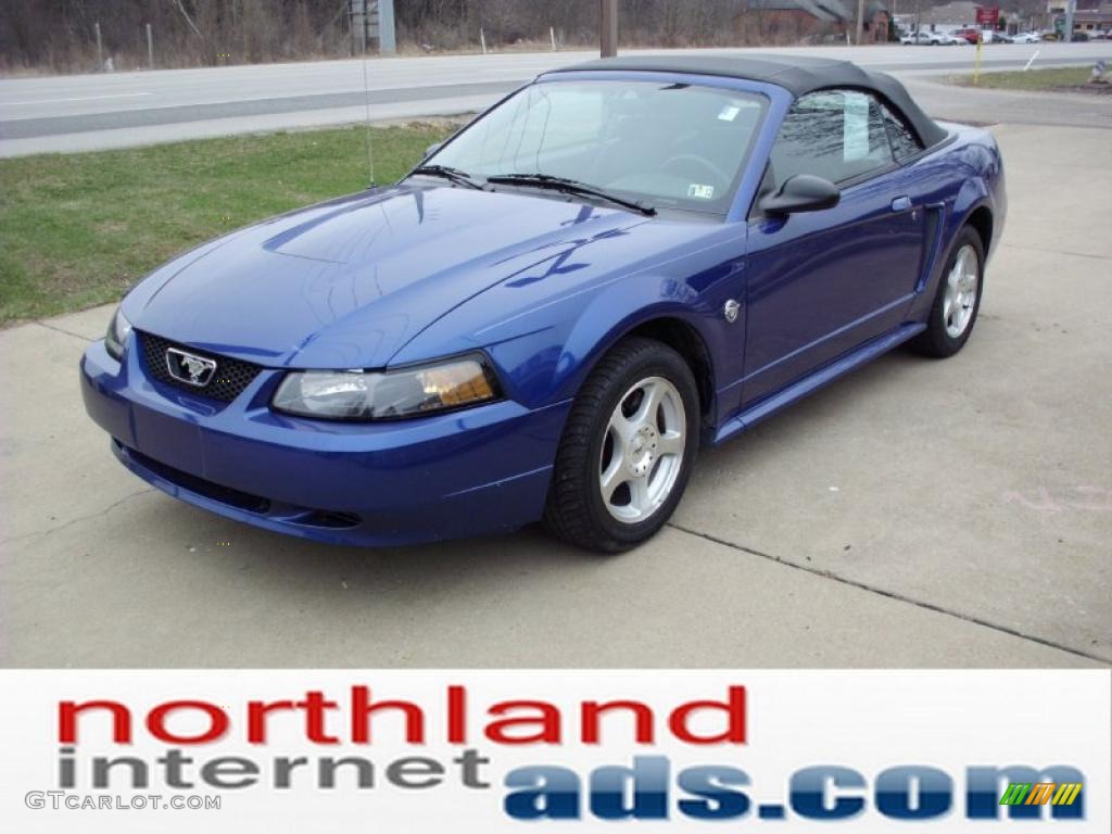 2004 Mustang V6 Convertible - Sonic Blue Metallic / Dark Charcoal photo #4