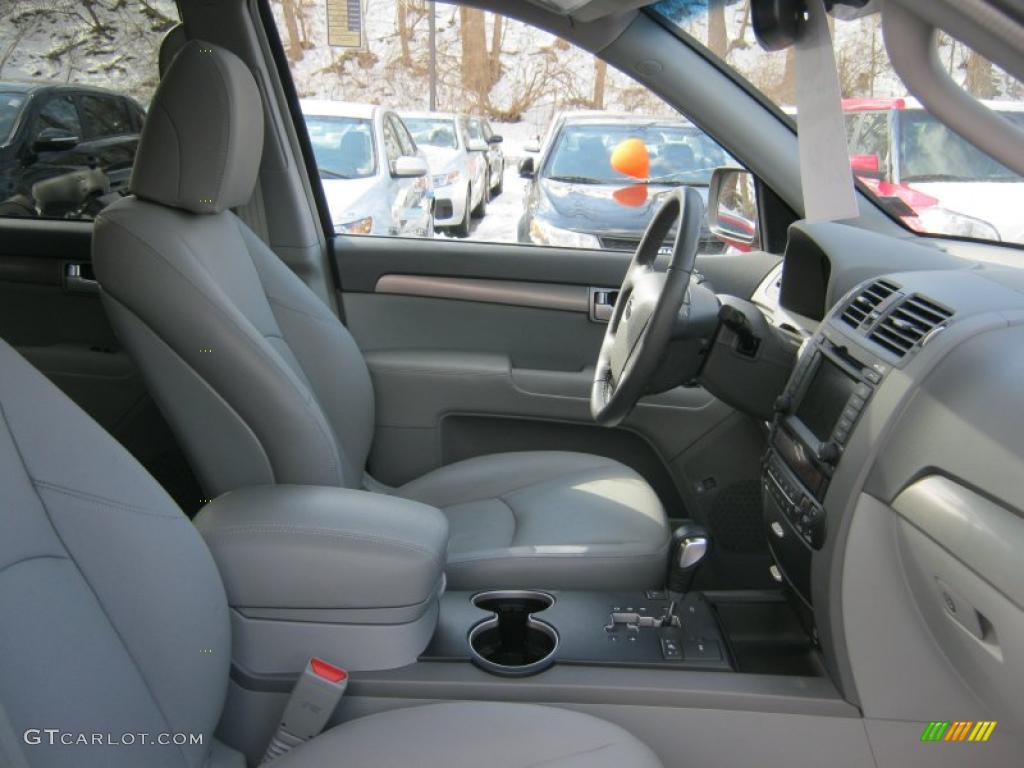 Gray Interior 2009 Kia Borrego EX V8 4x4 Photo #47376638