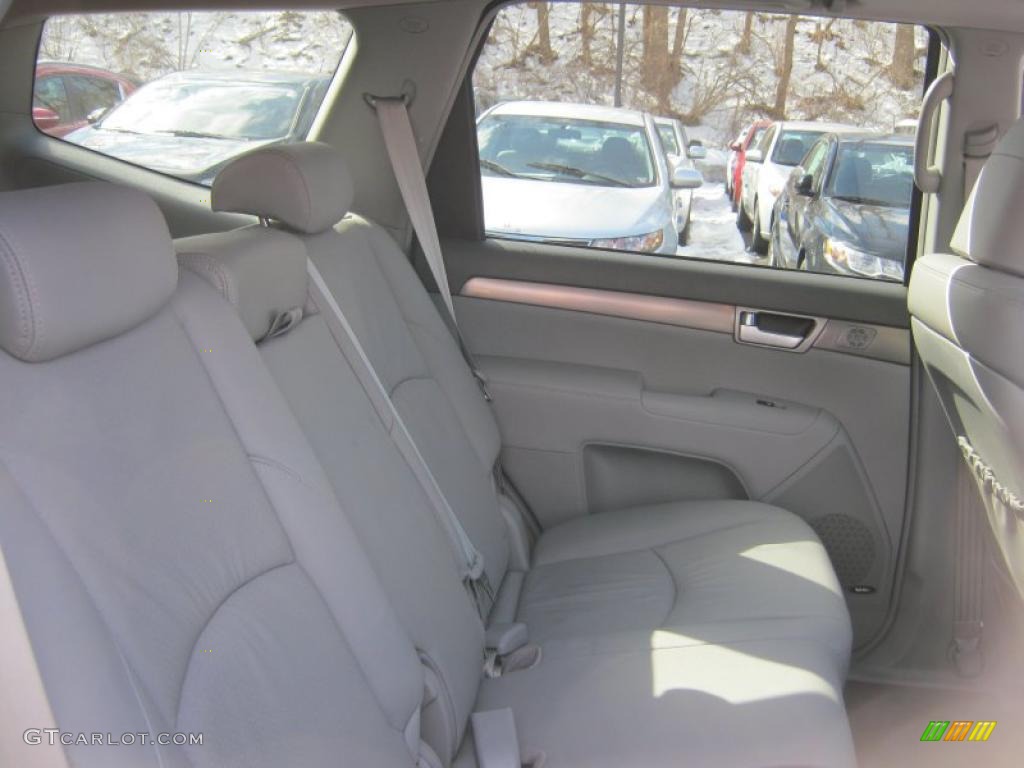 Gray Interior 2009 Kia Borrego EX V8 4x4 Photo #47376653