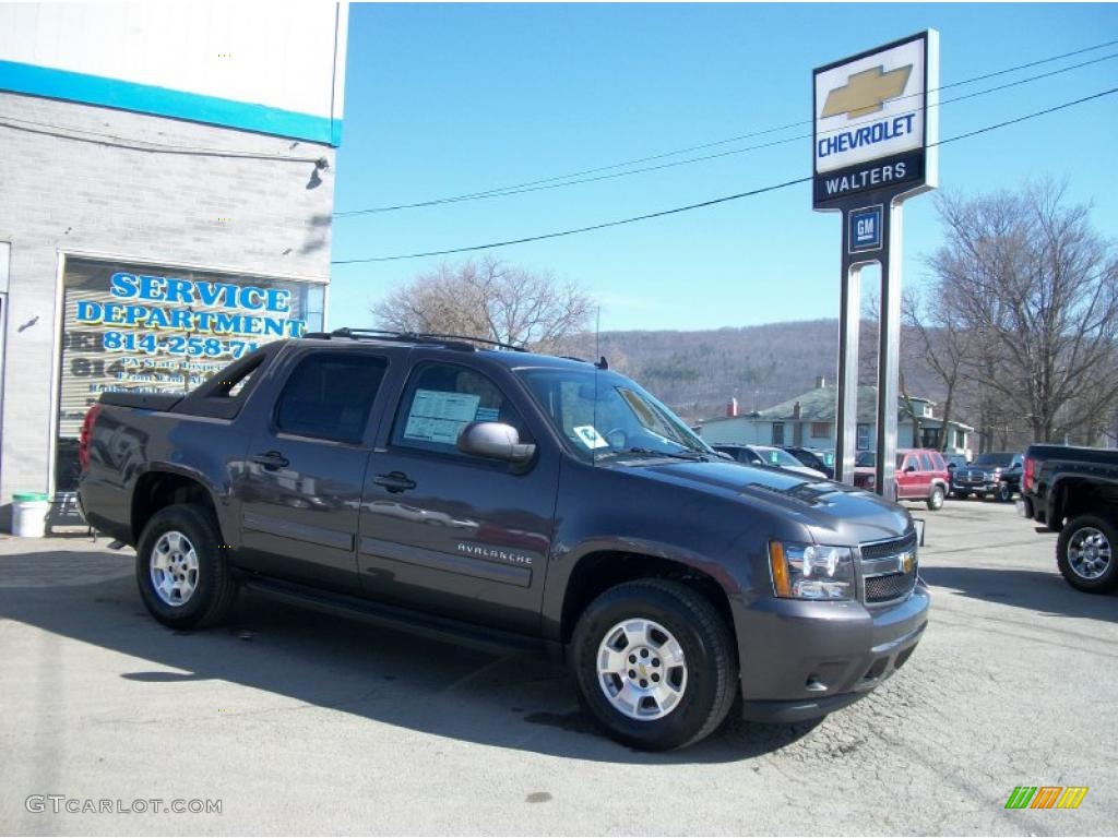 2011 Avalanche LS 4x4 - Taupe Gray Metallic / Ebony photo #1