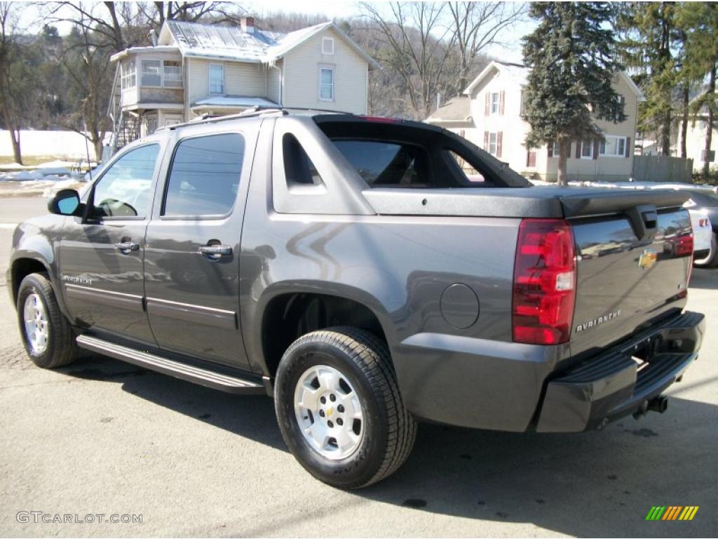 Taupe Gray Metallic 2011 Chevrolet Avalanche LS 4x4 Exterior Photo #47378261