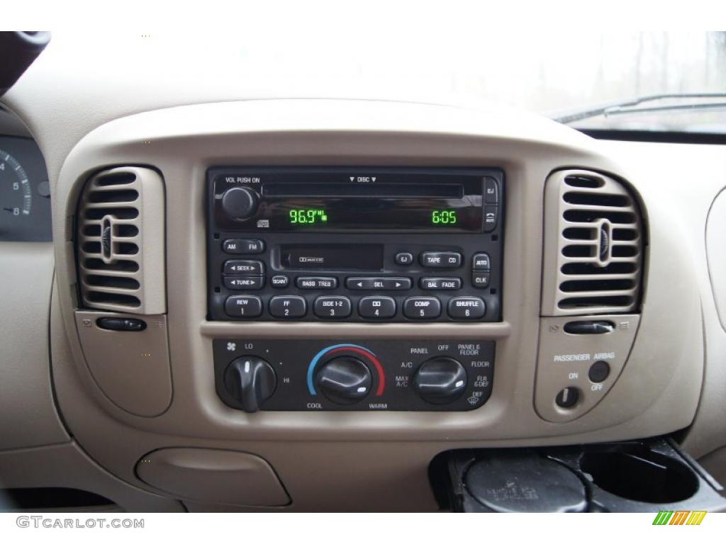 2004 Ford F150 XLT Heritage SuperCab Controls Photo #47378789