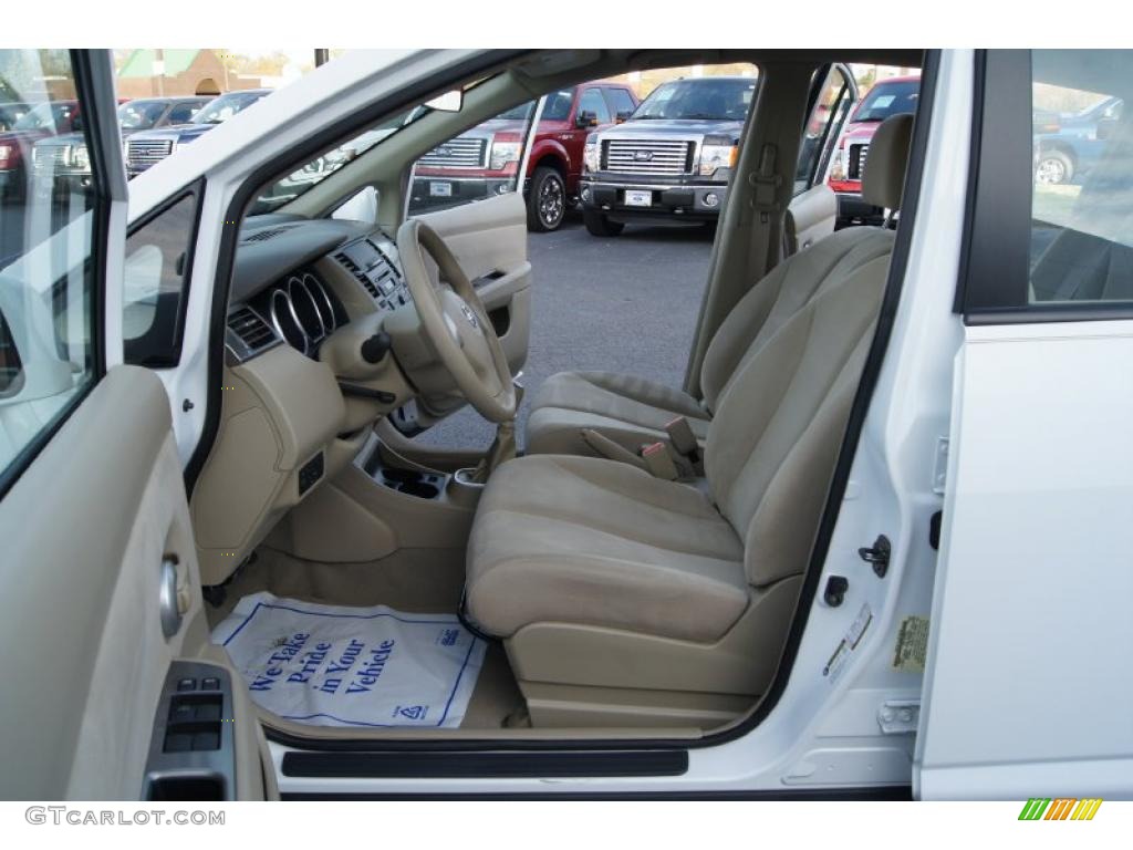 Beige Interior 2007 Nissan Versa S Photo #47378960