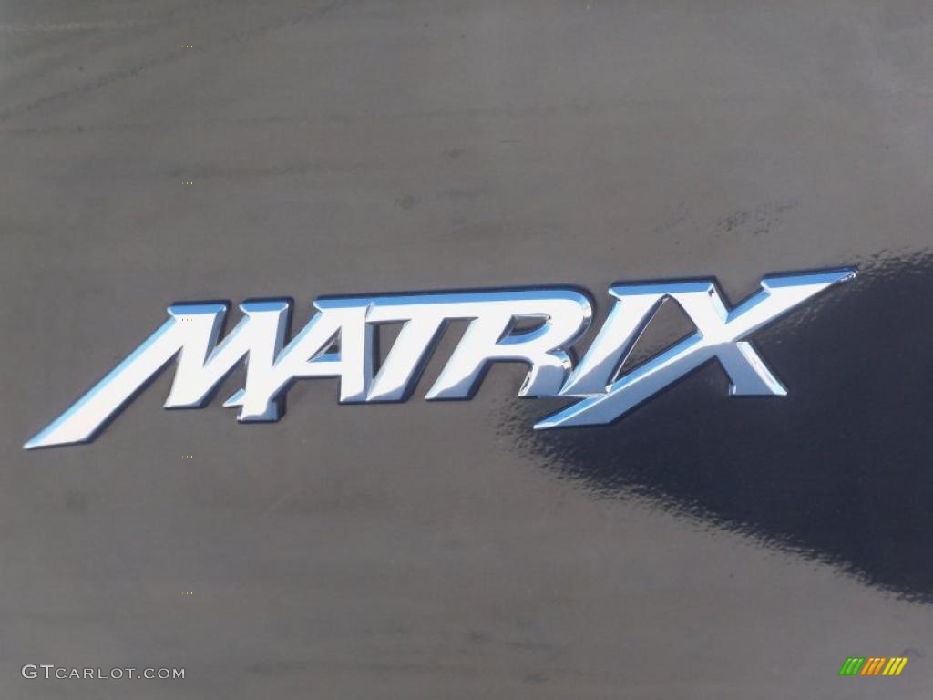 2005 Matrix XR - Black Sand Pearl / Dark Gray photo #9