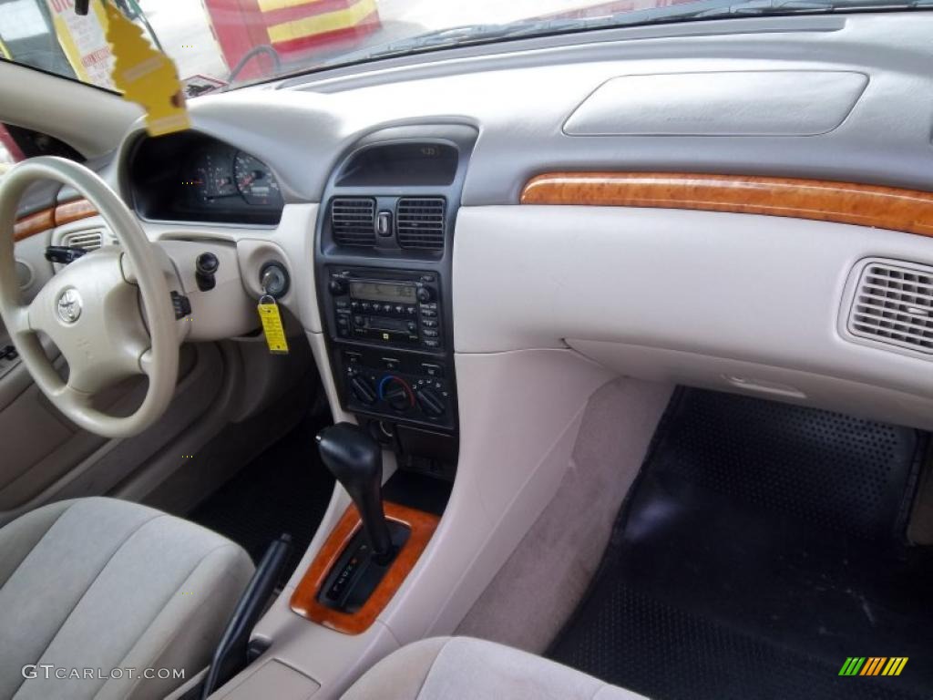 2002 Toyota Solara SE Coupe Dashboard Photos