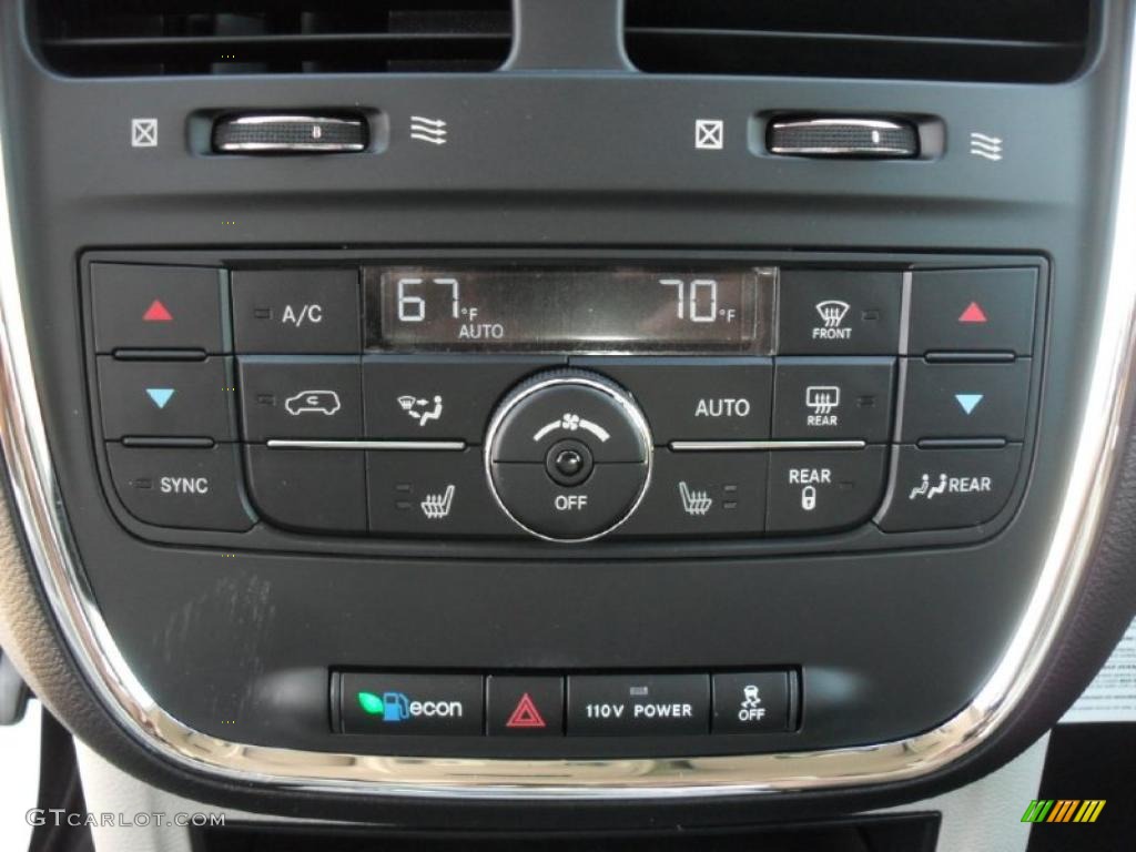 2011 Chrysler Town & Country Touring - L Controls Photo #47381309