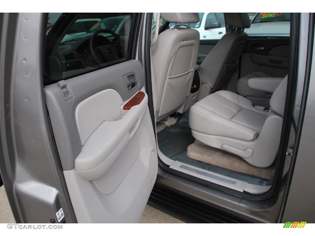 2007 Suburban 1500 LTZ - Graystone Metallic / Light Titanium/Dark Titanium photo #21