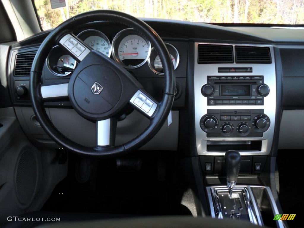 2006 Dodge Charger R/T Dark Slate Gray/Light Graystone Dashboard Photo #47382149