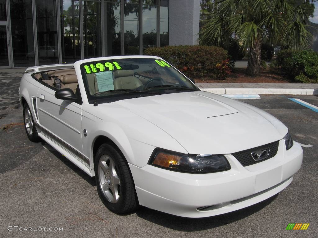 2004 Mustang V6 Convertible - Oxford White / Medium Parchment photo #1