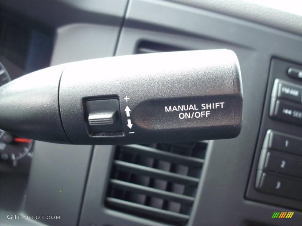 2012 Nissan NV 2500 HD S High Roof Controls Photo #47386709