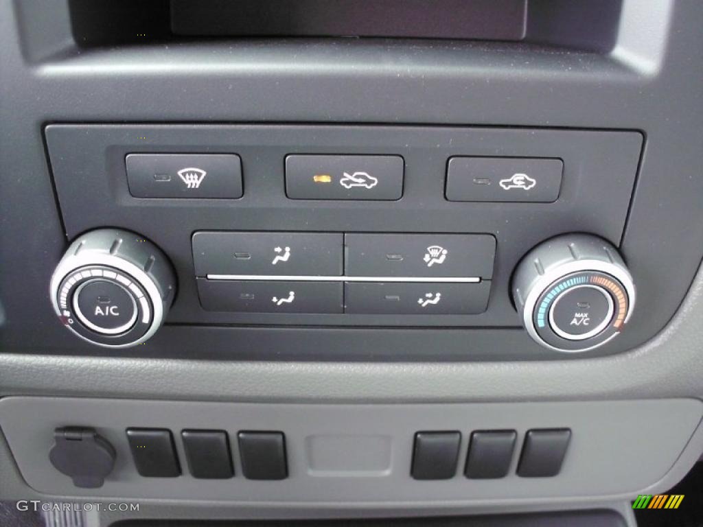 2012 Nissan NV 2500 HD S High Roof Controls Photo #47386724