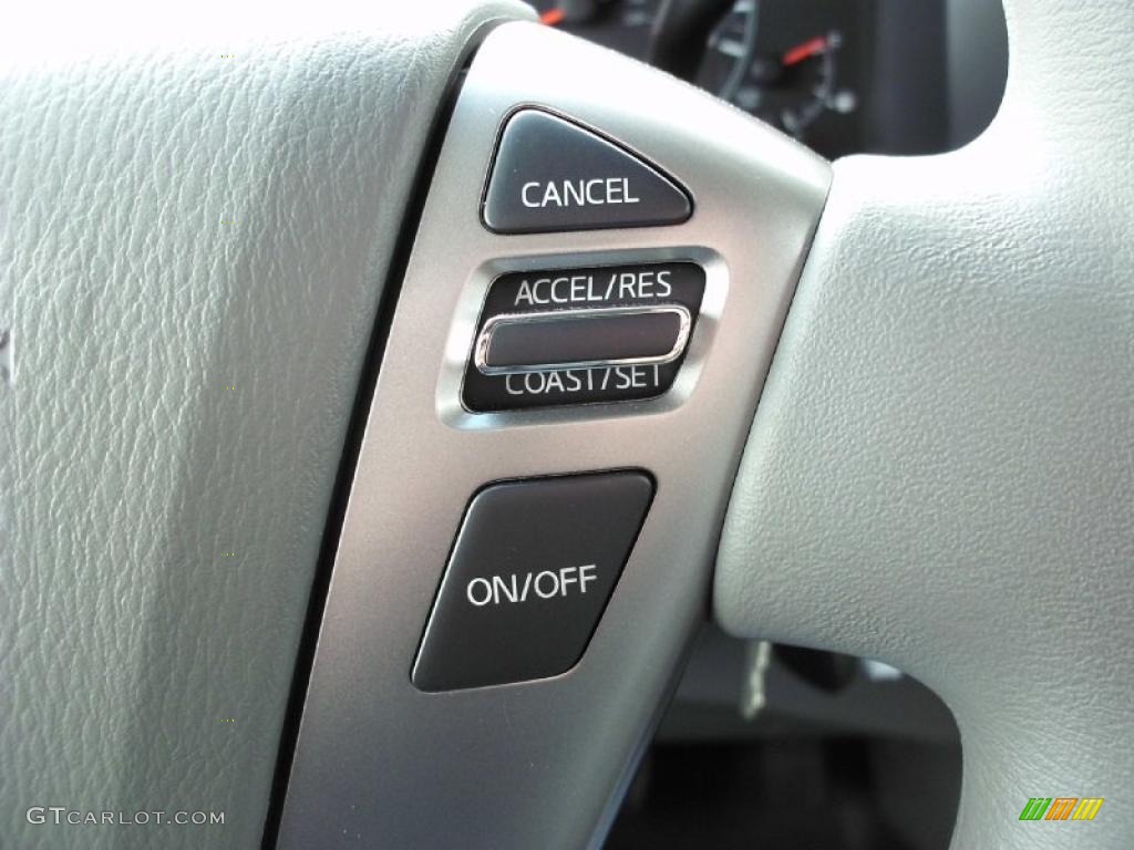 2012 Nissan NV 2500 HD SV High Roof Controls Photo #47387018