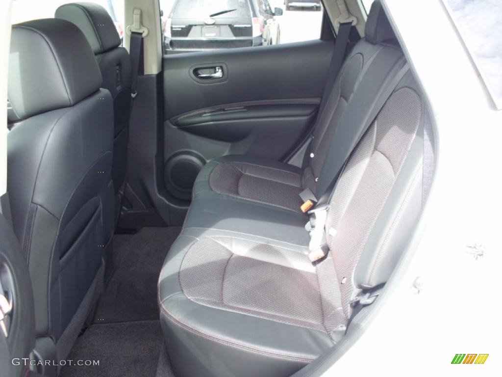 2011 Rogue SL AWD - Pearl White / Black photo #5