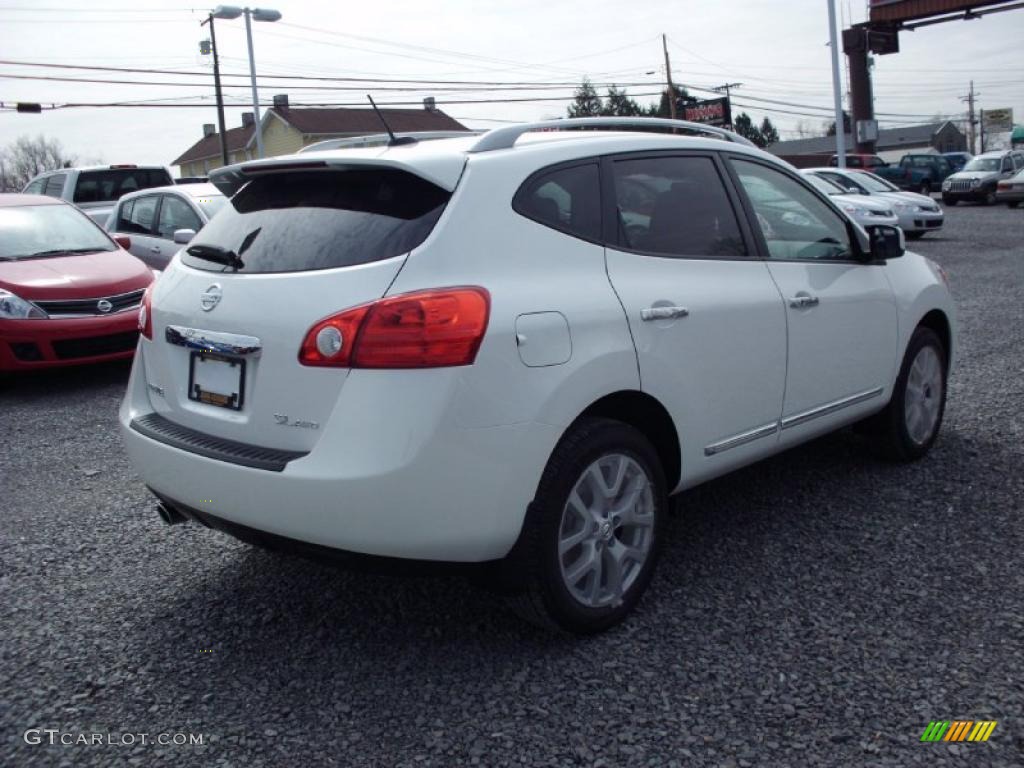 2011 Rogue SL AWD - Pearl White / Black photo #9