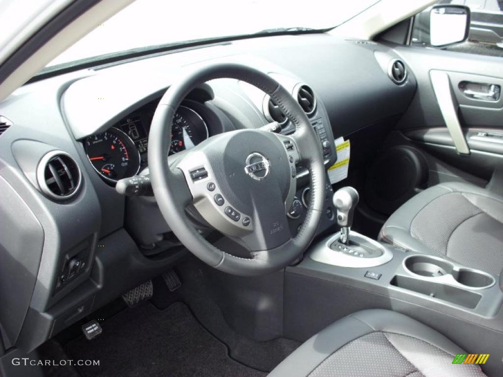 2011 Rogue SL AWD - Pearl White / Black photo #12