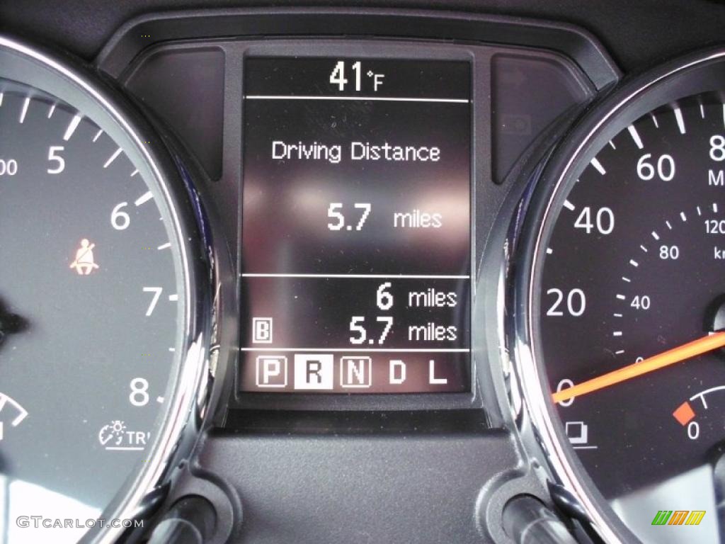 2011 Rogue SL AWD - Pearl White / Black photo #20