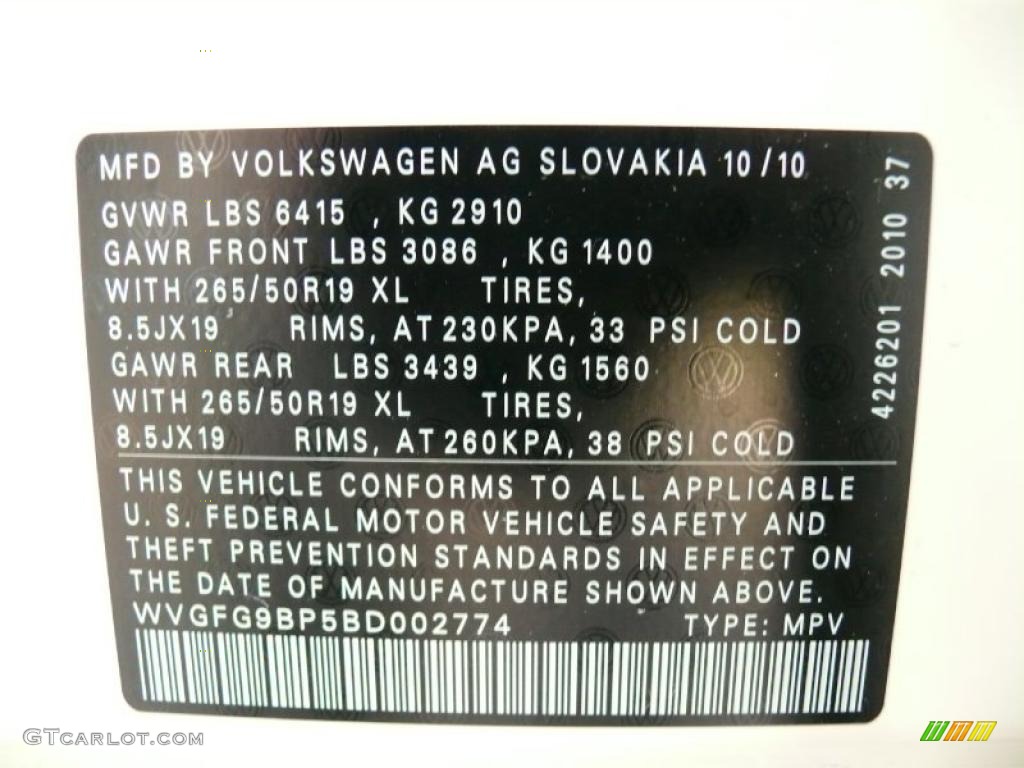 2011 Volkswagen Touareg V6 TSI 4XMotion Hybrid Info Tag Photo #47389139