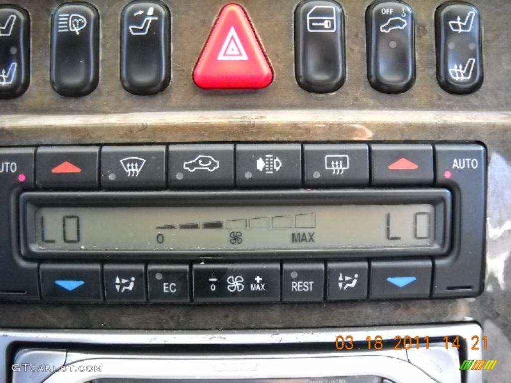 1999 Mercedes-Benz E 55 AMG Sedan Controls Photo #47389208