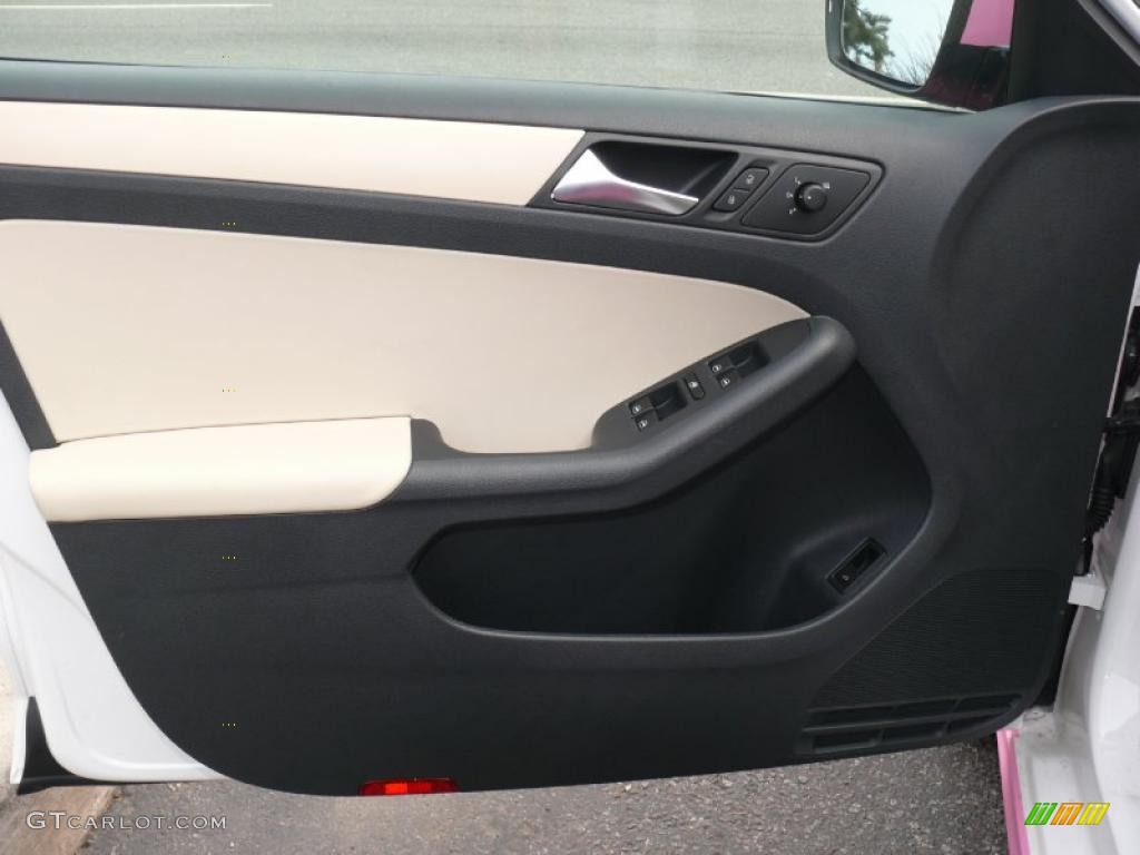 2011 Volkswagen Jetta SE Sedan Cornsilk Beige Door Panel Photo #47389676