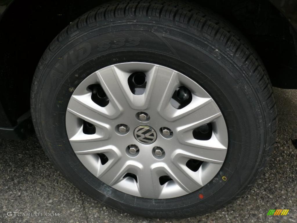 2011 Volkswagen Routan S Wheel Photo #47390246