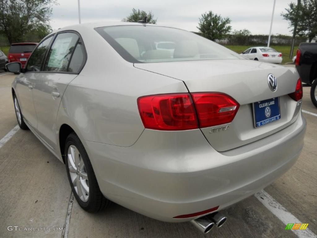 2011 Jetta SE Sedan - White Gold Metallic / Cornsilk Beige photo #5