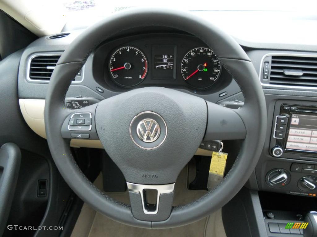 2011 Jetta SE Sedan - White Gold Metallic / Cornsilk Beige photo #16