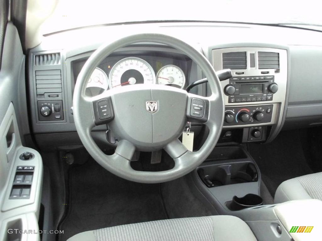 2007 Dodge Dakota SLT Quad Cab 4x4 Medium Slate Gray Dashboard Photo #47392253