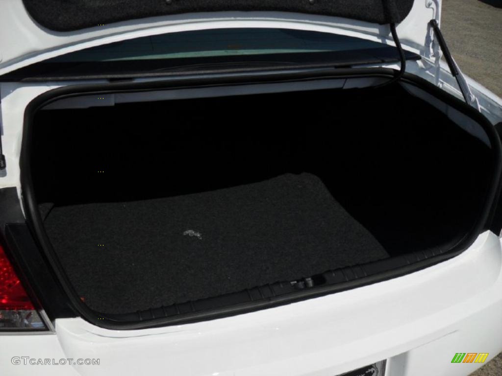 2011 Impala LT - Summit White / Gray photo #15