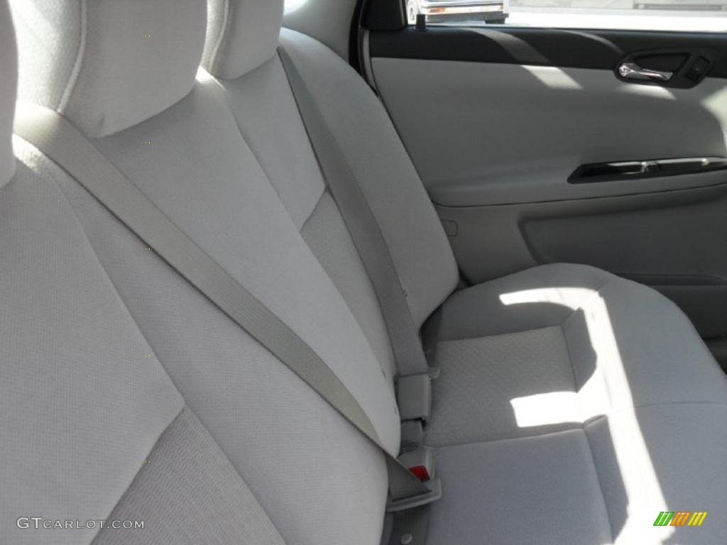 2011 Impala LT - Summit White / Gray photo #16