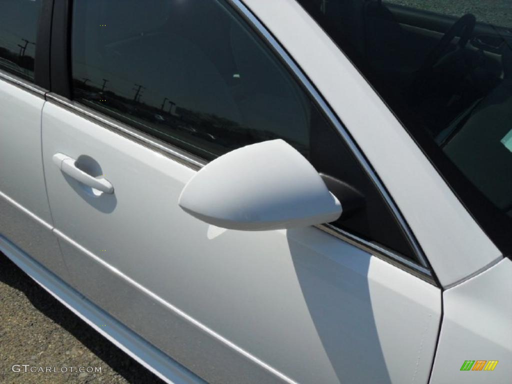 2011 Impala LT - Summit White / Gray photo #20