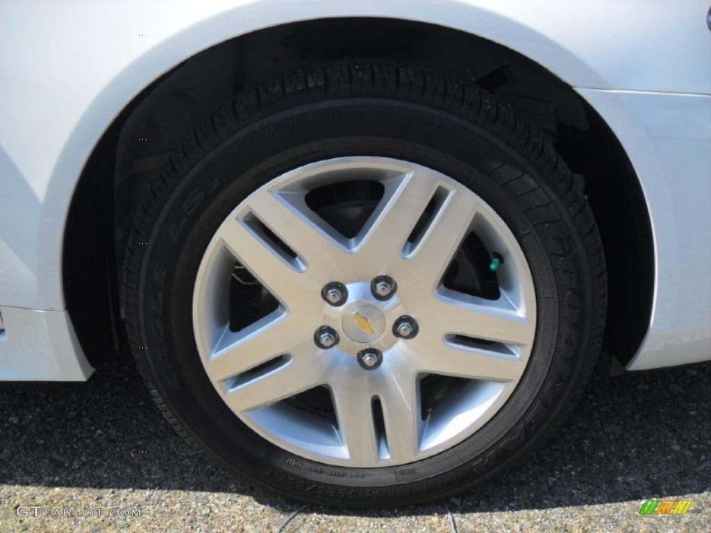 2011 Impala LT - Summit White / Gray photo #21