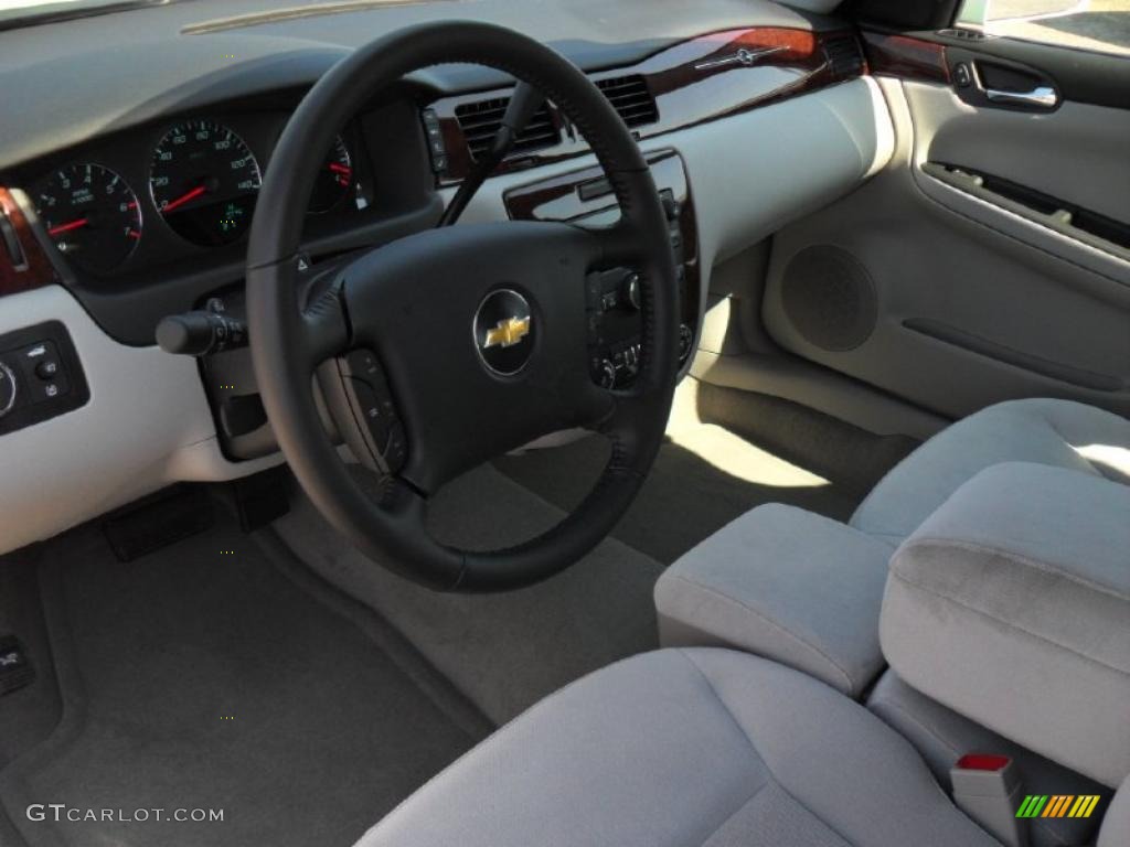 2011 Impala LT - Summit White / Gray photo #23