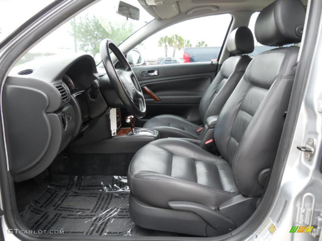 Grey Interior 2005 Volkswagen Passat GLS TDI Sedan Photo #47393357