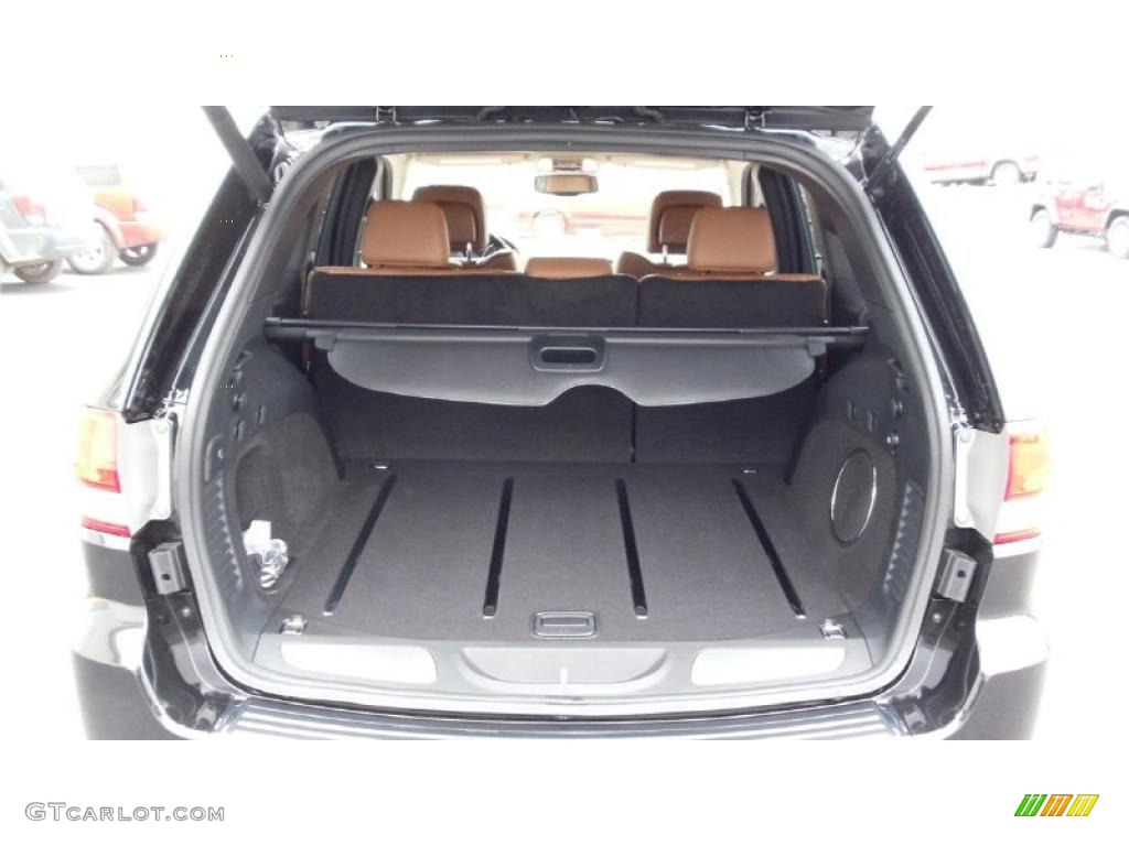 2011 Jeep Grand Cherokee Overland 4x4 Trunk Photo #47394506