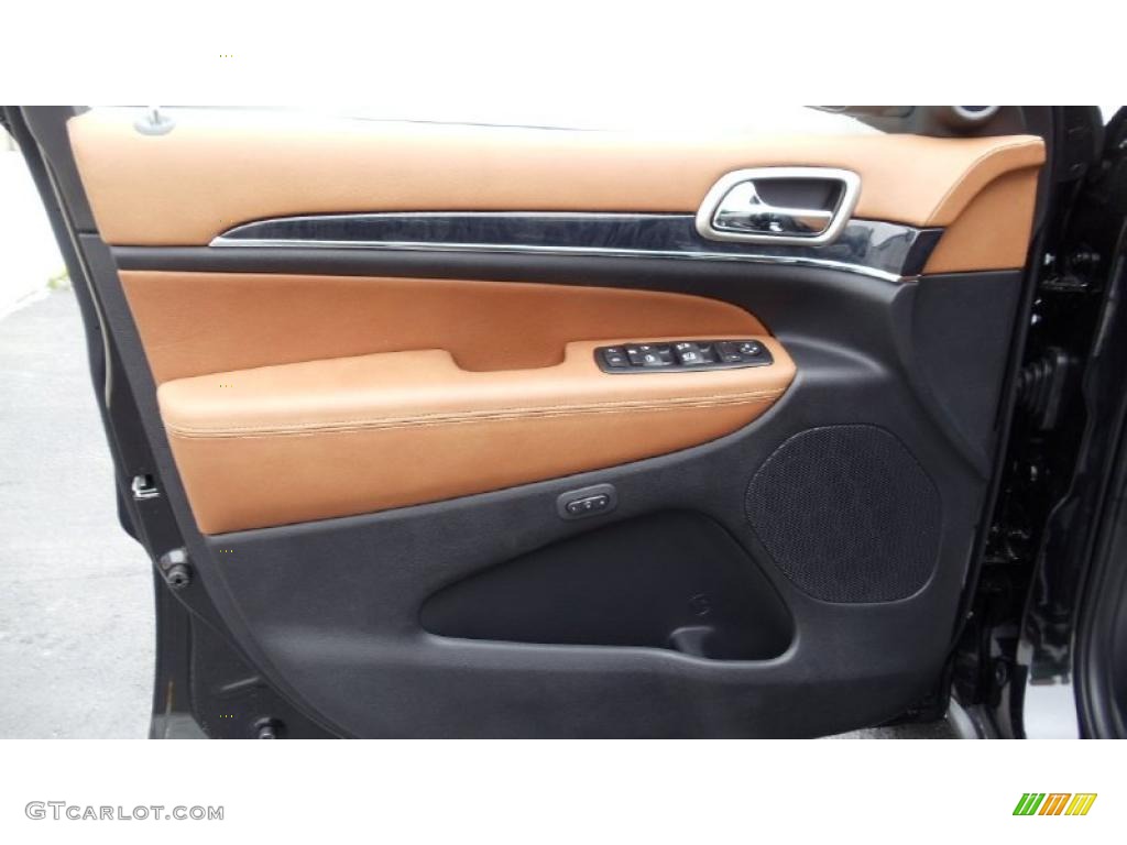 2011 Jeep Grand Cherokee Overland 4x4 New Saddle/Black Door Panel Photo #47394617