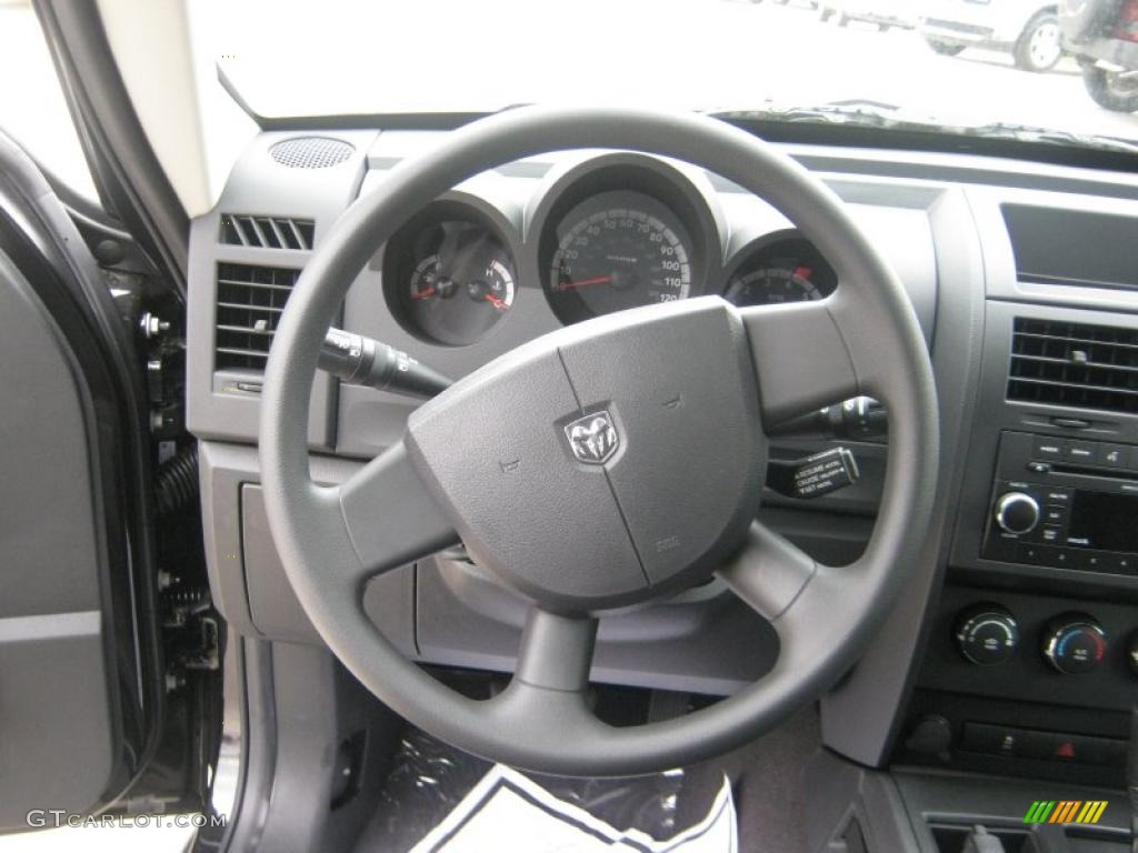 2011 Dodge Nitro Heat 4.0 Steering Wheel Photos