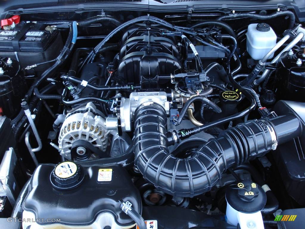 2007 Mustang V6 Deluxe Coupe - Black / Dark Charcoal photo #16