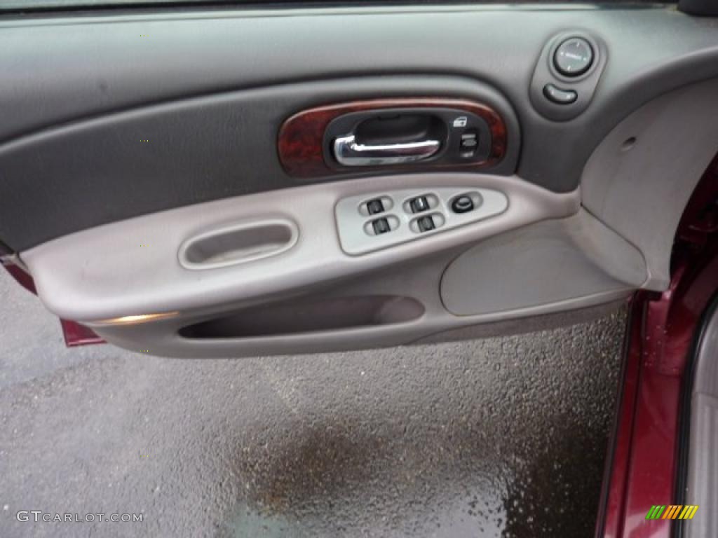 2000 Chrysler Concorde LX Camel/Tan Door Panel Photo #47404982