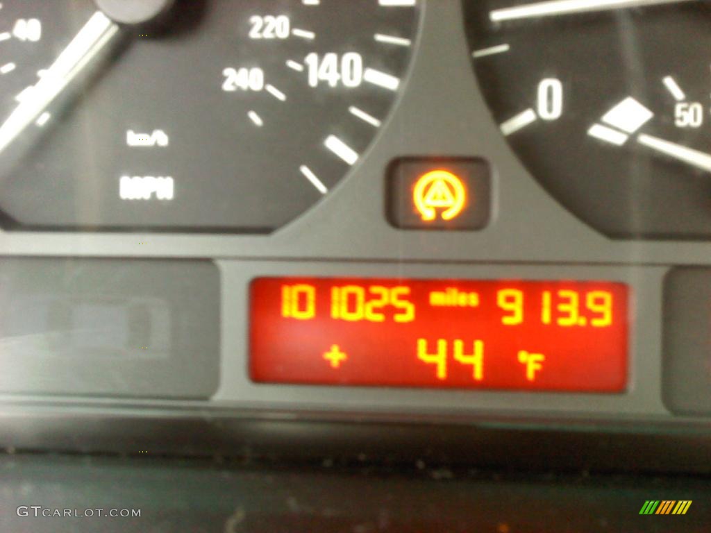 2002 3 Series 325i Sedan - Jet Black / Sand photo #11