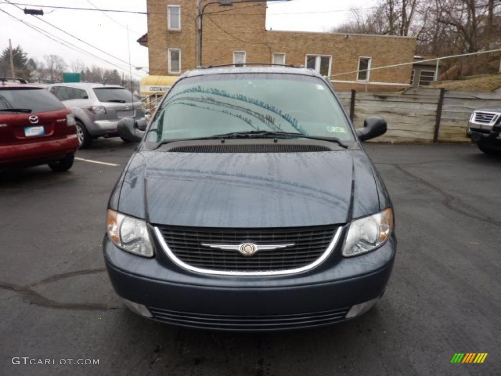 2002 Town & Country LXi AWD - Steel Blue Pearlcoat / Navy Blue photo #11