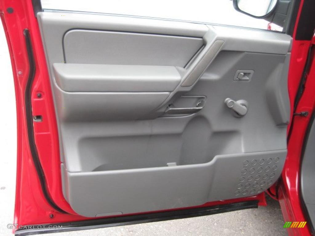 2005 Titan XE King Cab - Red Alert / Graphite/Titanium photo #20