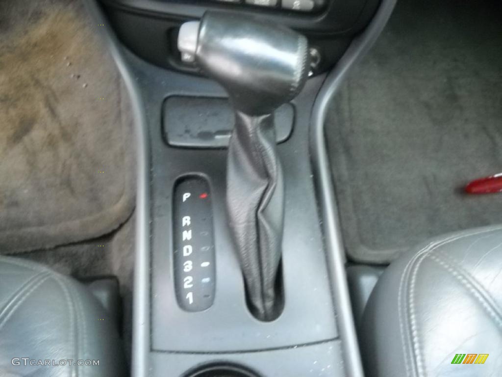 2002 Pontiac Bonneville SLE 4 Speed Automatic Transmission Photo #47407172