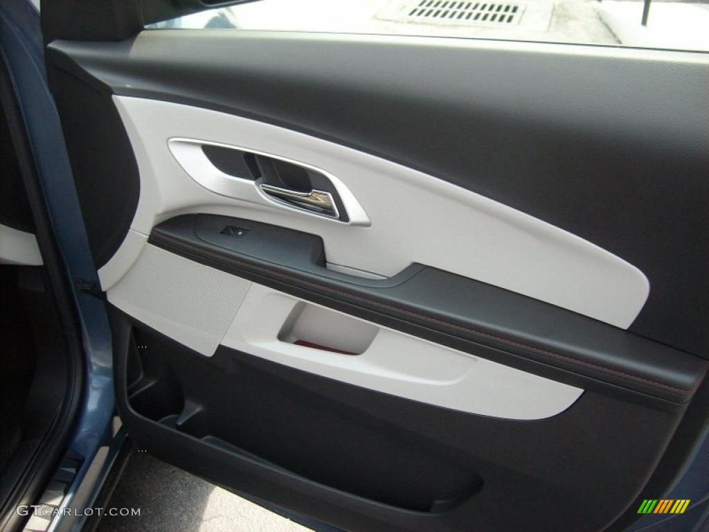 2011 Equinox LT - Twilight Blue Metallic / Light Titanium/Jet Black photo #11