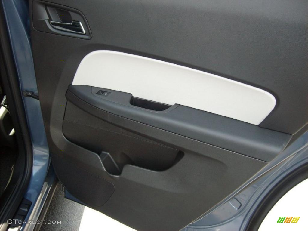 2011 Equinox LT - Twilight Blue Metallic / Light Titanium/Jet Black photo #13