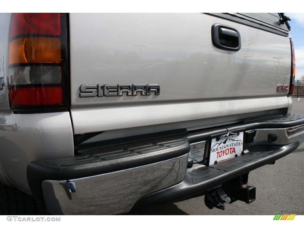 2007 Sierra 2500HD Classic SLT Crew Cab 4x4 - Silver Birch Metallic / Medium Gray photo #37