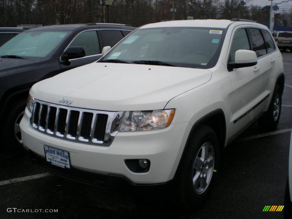 2011 Grand Cherokee Laredo 4x4 - Stone White / Dark Graystone/Medium Graystone photo #1