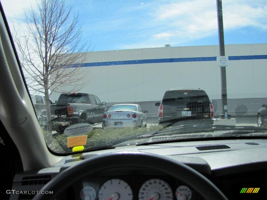 2008 Ram 1500 ST Quad Cab 4x4 - Brilliant Black Crystal Pearl / Medium Slate Gray photo #13