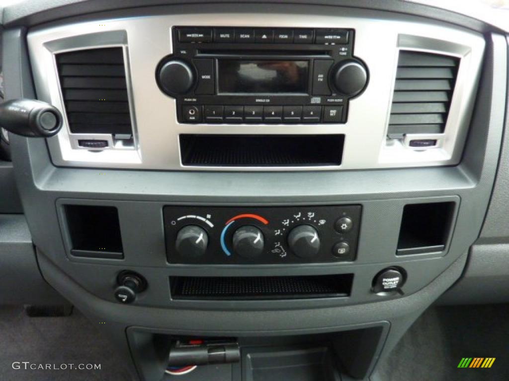 2007 Dodge Ram 2500 SLT Quad Cab 4x4 Controls Photo #47415533