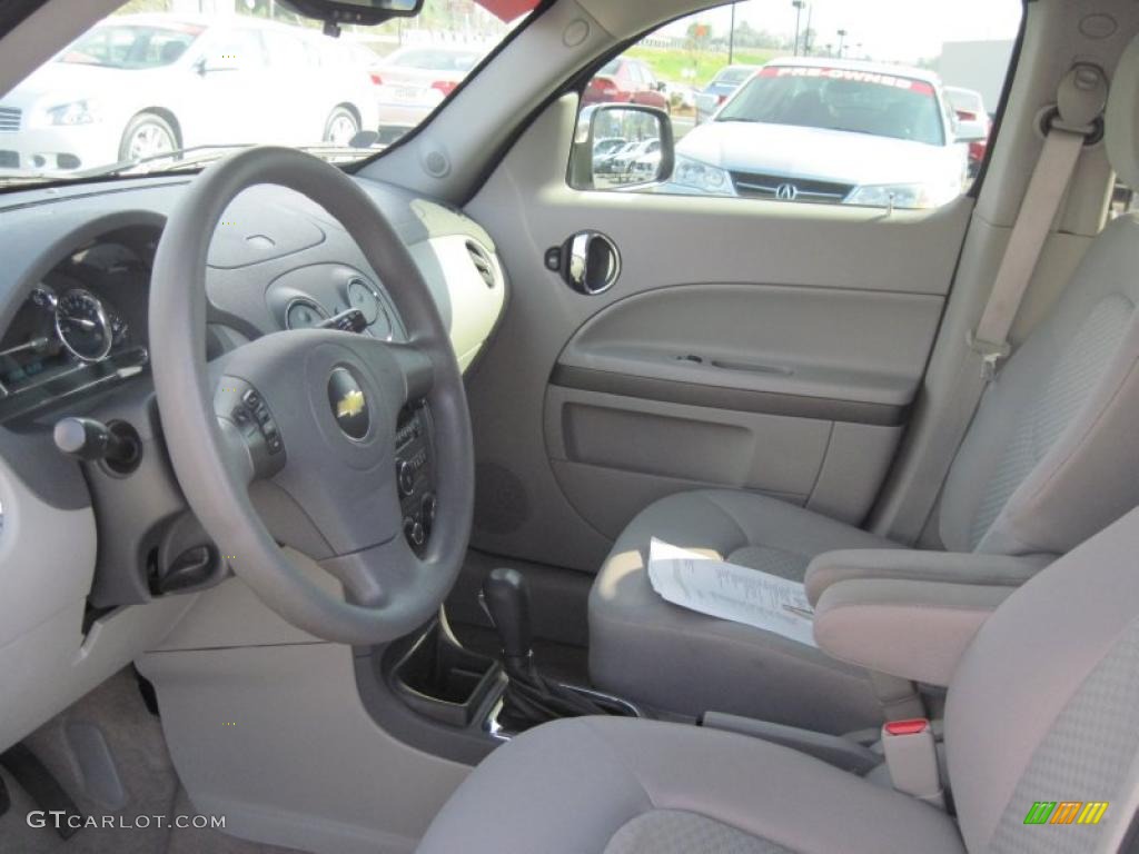 Gray Interior 2009 Chevrolet HHR LT Photo #47416001